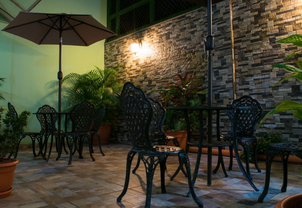 Hostal De Asturias サンサルバドル エクステリア 写真
